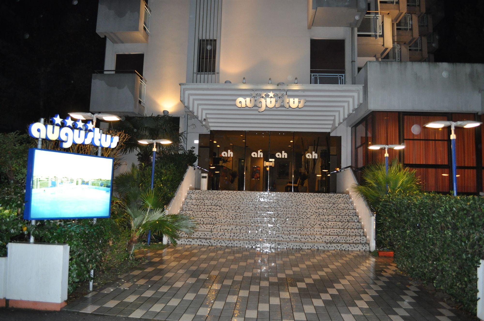 Hotel Augustus Riccione Zewnętrze zdjęcie